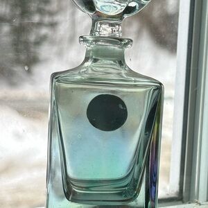 Elegant Lead Crystal perfume Bottle with flower Stopper